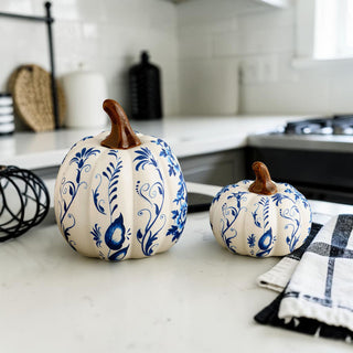 fall decor gift blue and white pumpkins set
housewarming gift autumn decor pumpkin set
chinoiserie decor gift blue white pumpkins
neutral fall decor gift pumpkin set
thanksgiving gift blue white pumpkin decor
gift idea fall home decor pumpkins elegant
blue white pumpkin decor gift for her