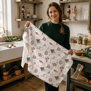 chinoiserie christmas dish towel absorbent cotton kitchen
holiday chinoiserie tea towel for baking and cooking
pink blue christmas hand towel decorative kitchen cloth
chinoiserie flour sack towel christmas kitchen use
elegant holiday dish towel functional kitchen decor