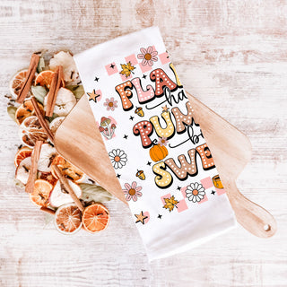 retro pink fall kitchen towel for dorm or apartment
pumpkin spice pink tea towel for latte bar setup
boho chic fall towel with pink flowers and mugs
pink retro autumn towel for farmhouse coffee bar