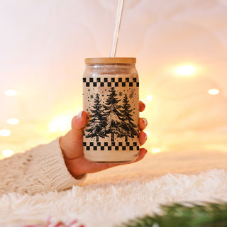 Vintage Christmas coffee gifts glass tumbler 17oz - Retro tree holiday drinkware bamboo lid - Checkered kitchen accessories
Retro Christmas gift idea - reusable glass tumbler with festive tree design