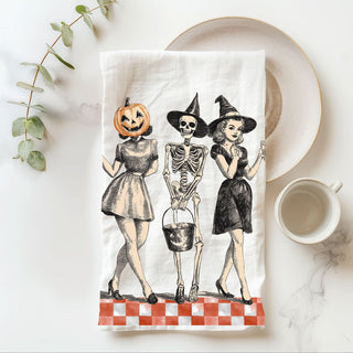 classic pinup witch halloween tea towel for farmhouse kitchen
vintage halloween hostess gift orange checkered dish towel
old hollywood halloween towel with glamorous witch and pumpkin