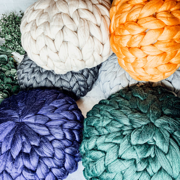 Braided Round Throw Pillows with Chunky Knit Yarn