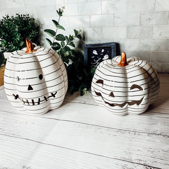 Black and White Halloween Decorations, Black and White Ceramic Pumpkin Set that Lights up