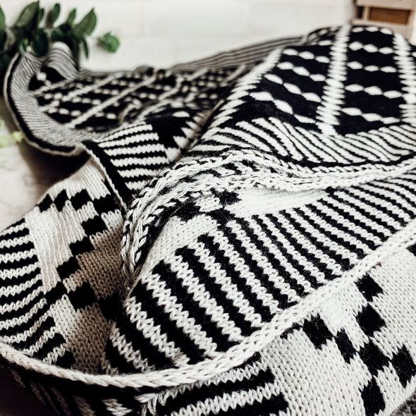 USA handmade black and white blanket throws for couch or bed